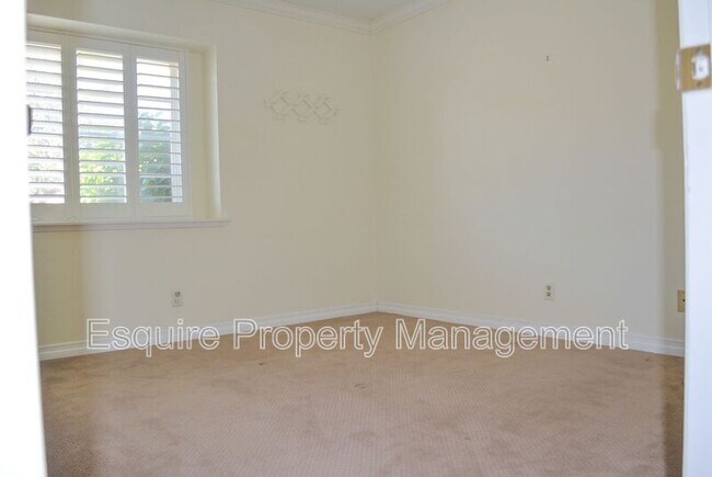 Building Photo - 1458 Dara St