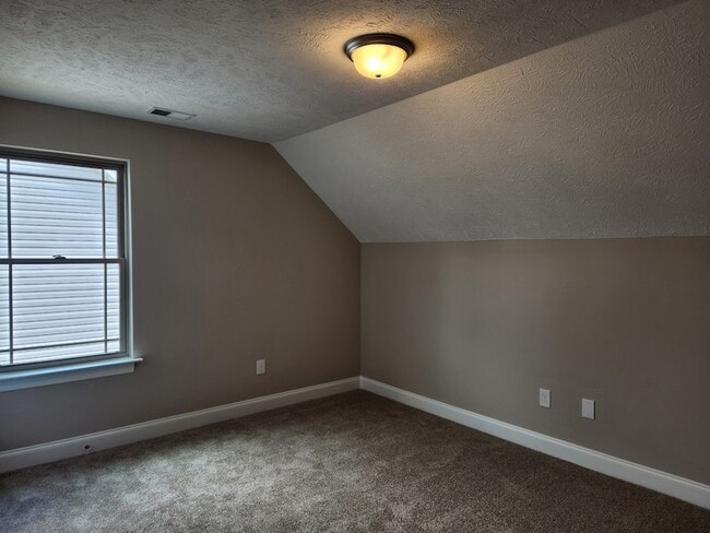 Building Photo - 2853 Vly Farms Dr