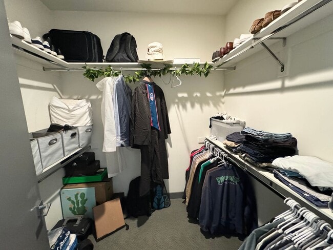 Building Photo - dun8385