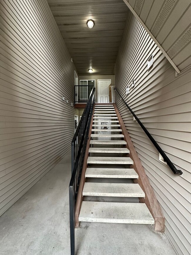 Building Photo - PROMENADE LOOP CONDO (RPM#154)