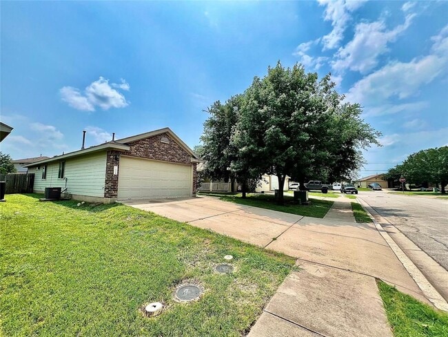 Building Photo - 11909 Leda Ln