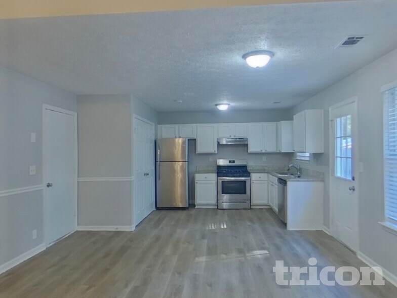 Building Photo - 5813 Wellborn Creek Dr