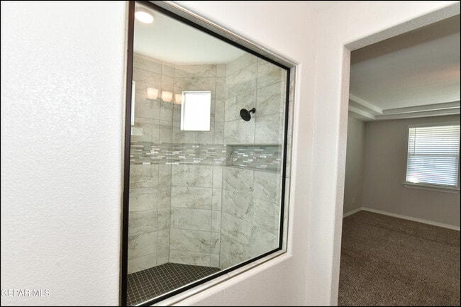 Building Photo - 2712 Sammy Cervantes St