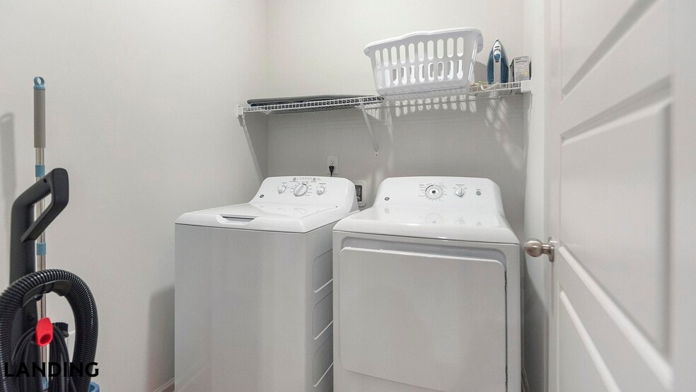 Building Photo - 599 Tapestry Lp