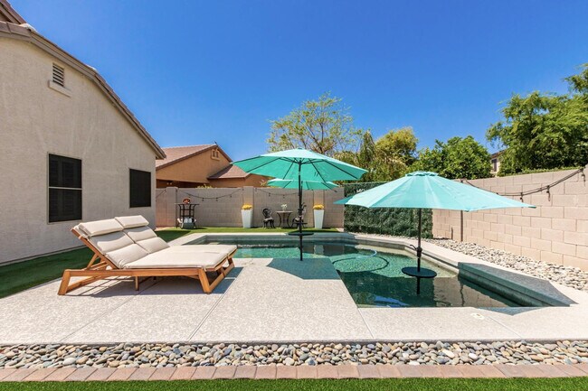 Building Photo - 11810 W Villa Chula Ln