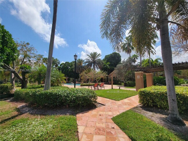 Building Photo - 4844 N State Rd 7