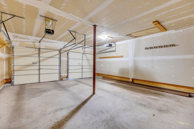 Building Photo - 943 Mt Vernon Rd