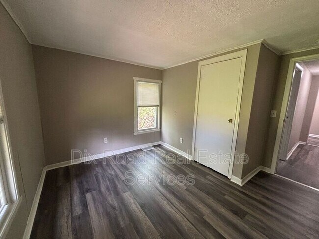 Building Photo - 1205.5 Forrer St