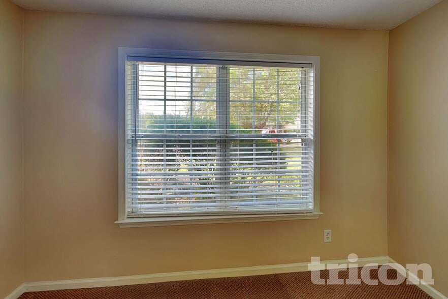 Building Photo - 3702 Heyford Ct