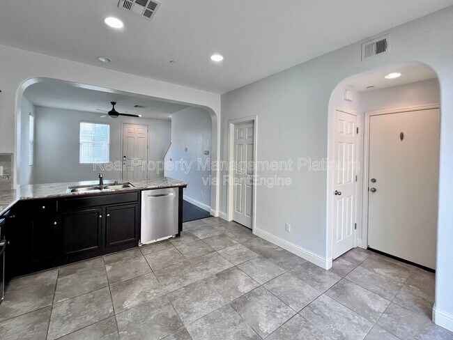 Building Photo - 3623 Etchings Way