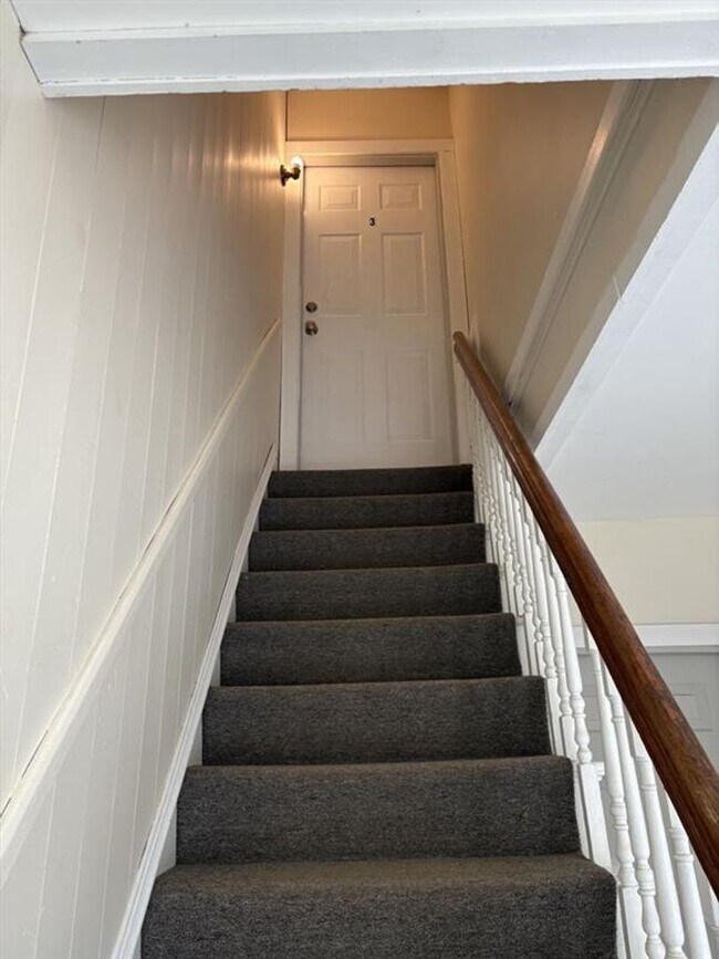 Building Photo - 56 Park St