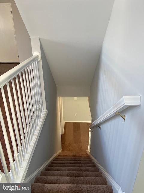 Building Photo - 25 Sir Thomas Ln