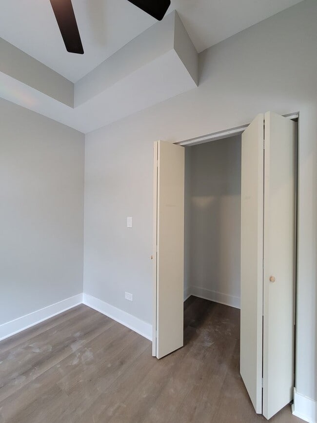 Building Photo - 1319 W Cullerton St