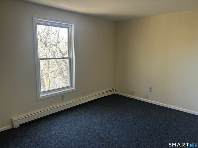 Building Photo - 9 Concord St