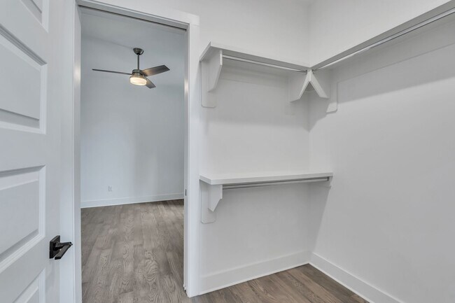Building Photo - 1403 Martin St
