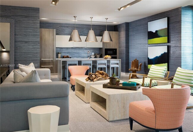 Building Photo - 2900 NE 7th Ave