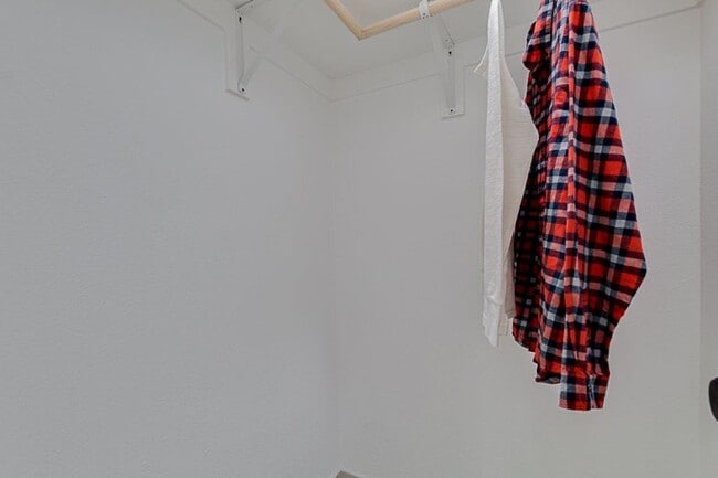 Building Photo - $599 Move in Special - Gorgeous, Open Concept Two Bed Two Bath near Old Town Scottsdale!