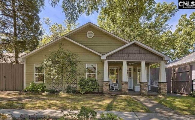 Primary Photo - 3011 Clark St