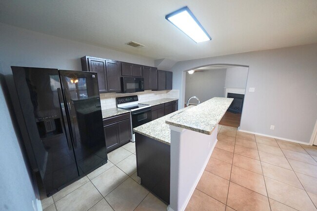 Building Photo - Lovely Cul-De-Sac Home in Schertz/Cibolo N...