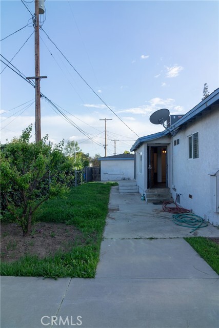 Building Photo - 20121 Comanche Ave