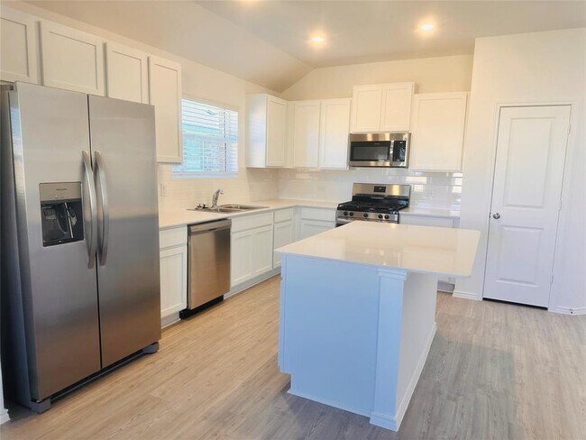 Building Photo - 131 Chapel Beck Dr