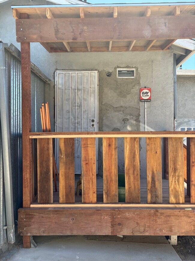 Building Photo - 2625 78th Ave