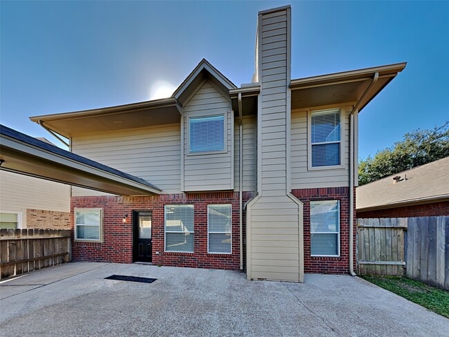 Building Photo - 17826 Camden Oaks Ln