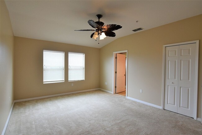 Building Photo - OVIEDO 3br 2.5ba townhome in Arborview Par...