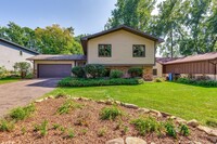 Building Photo - 4bd PLUS OFFICE 2ba 2car garage overlookin...