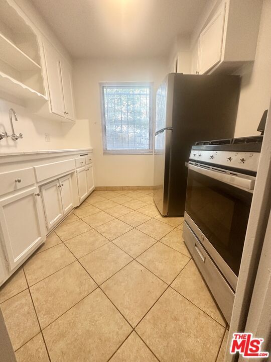 Building Photo - 8360 Blackburn Ave