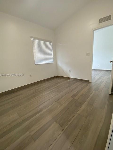 Building Photo - 935 NE 34th Ave