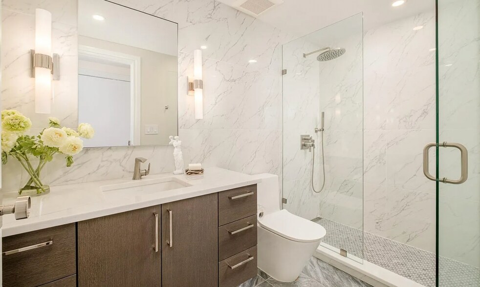 Building Photo - 1590 Little Raven St