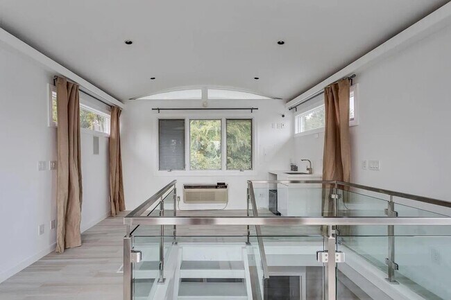 Building Photo - 4611 Charleston Terrace NW