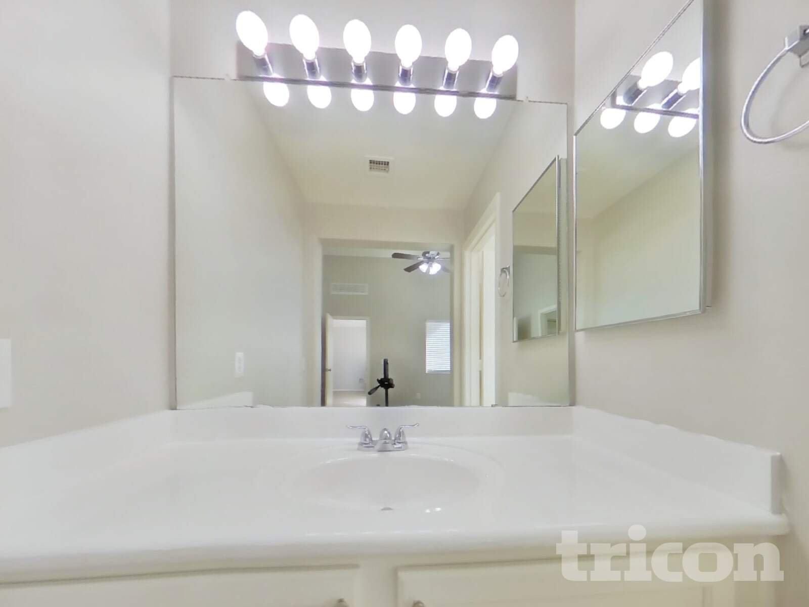 Building Photo - 30877 N Coral Bean Dr