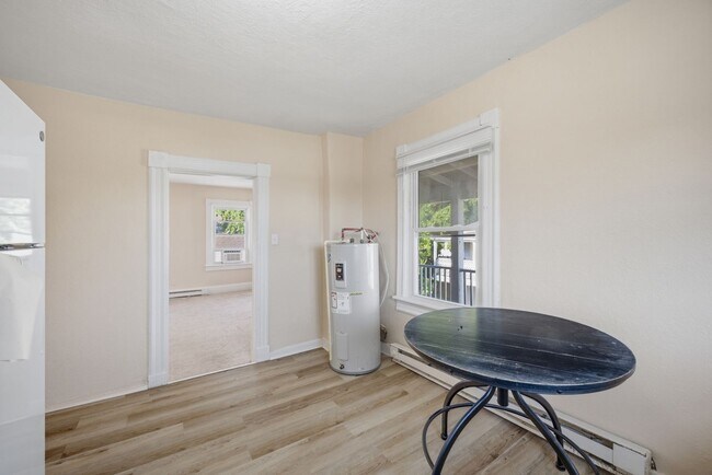 Building Photo - 212 S Armistead Ave