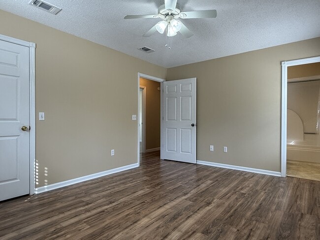 Building Photo - 313 Pat Priester Dr