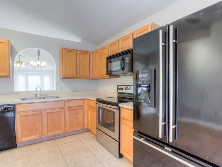 Building Photo - 2850 Afton Cir