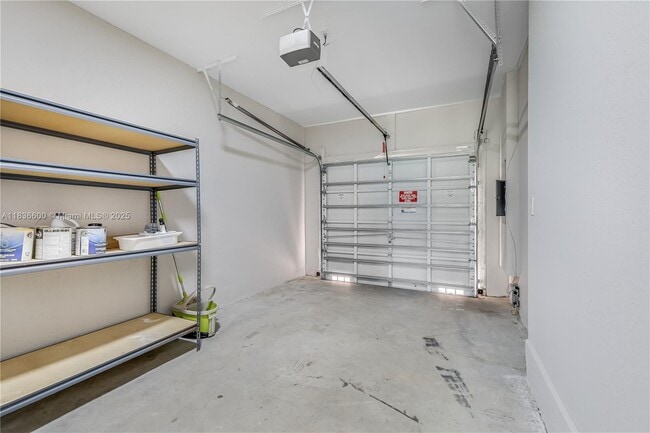 Building Photo - 942 SW 147th Ct