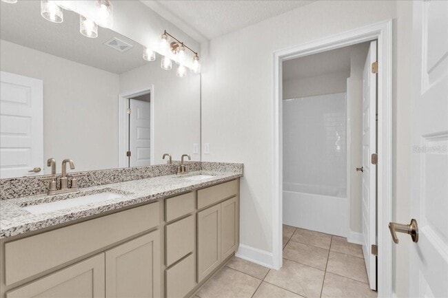 Building Photo - 3687 Sagefield Dr