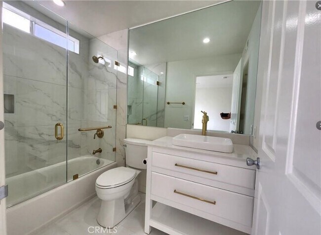 Building Photo - 14631 Dickens St