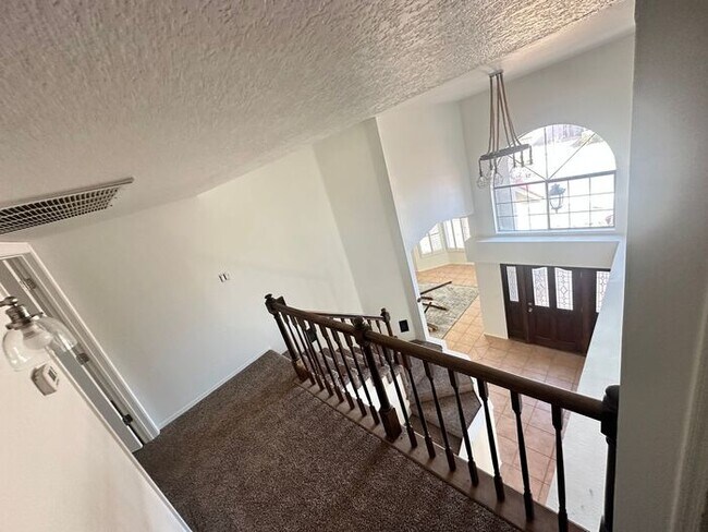 Building Photo - 946 N 59th St