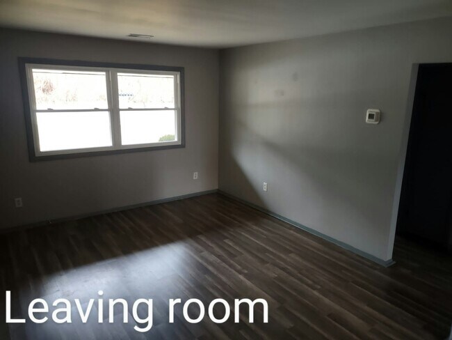 Building Photo - 1950 Warren St