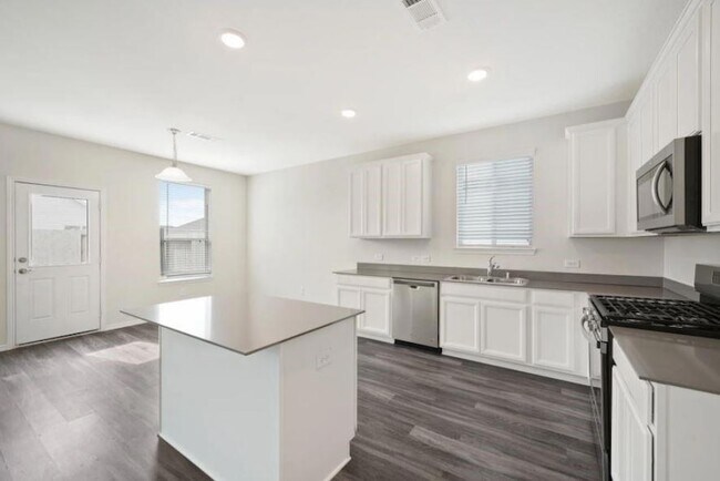 Building Photo - 505 Benicia Cv