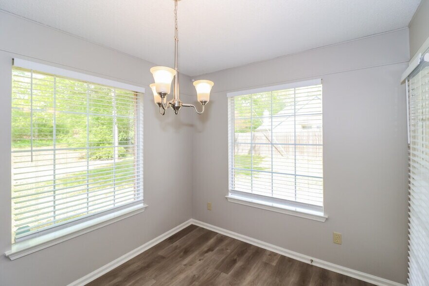 Building Photo - 1838 Black Bear Cir E