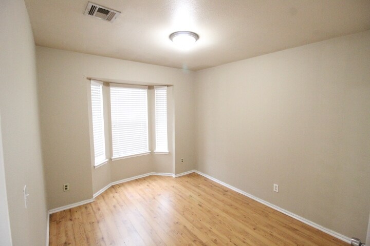 Building Photo - 1408 SW 23rd St