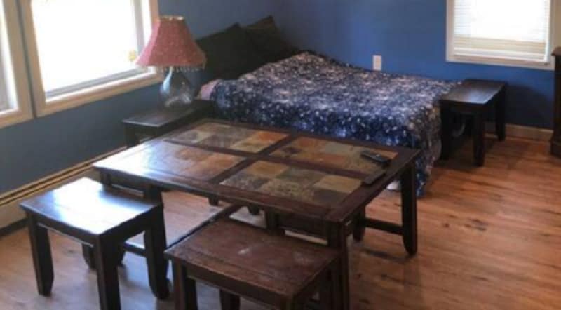 Building Photo - 202 W 1st St