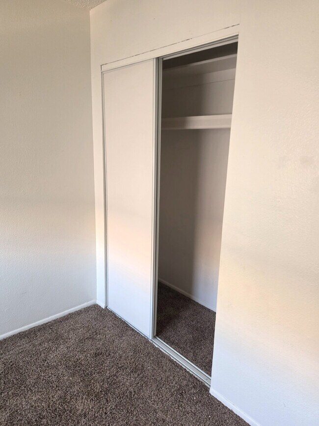 Building Photo - Prime Mesa Location with Community Pool & Strong Rental Appeal