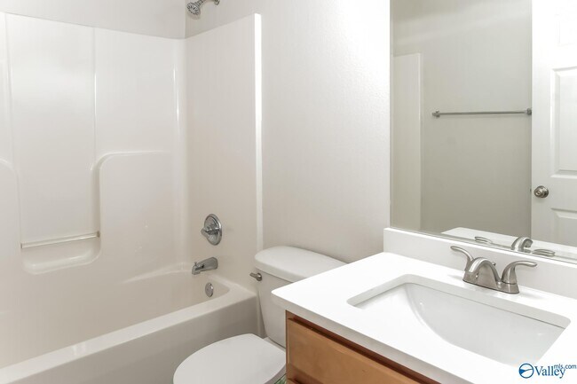 Building Photo - 174 Ranier St