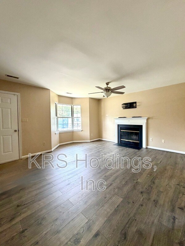 Building Photo - 2316 Finch Ct
