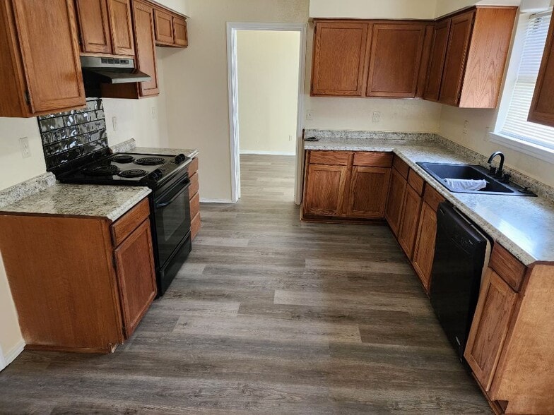 Building Photo - 911 Wellridge Dr